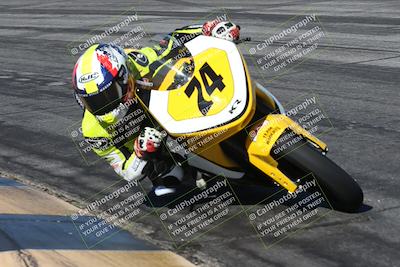 media/Dec-04-2025-Racers Edge (Thu) [[5ebc9f124d]]/2-A Group/1-Session 2 (Turn 7 Inside)/